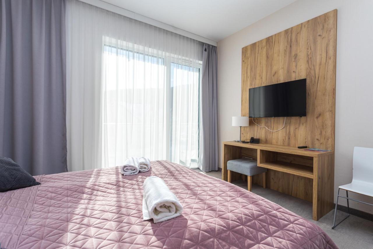 Aparthotel Apartamenty Czarna Gora 310 Шенна Екстериор снимка