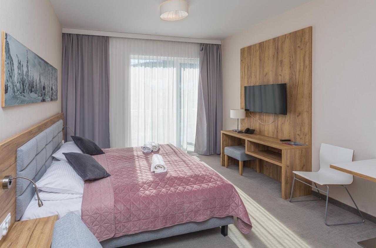 Aparthotel Apartamenty Czarna Gora 310 Шенна Екстериор снимка